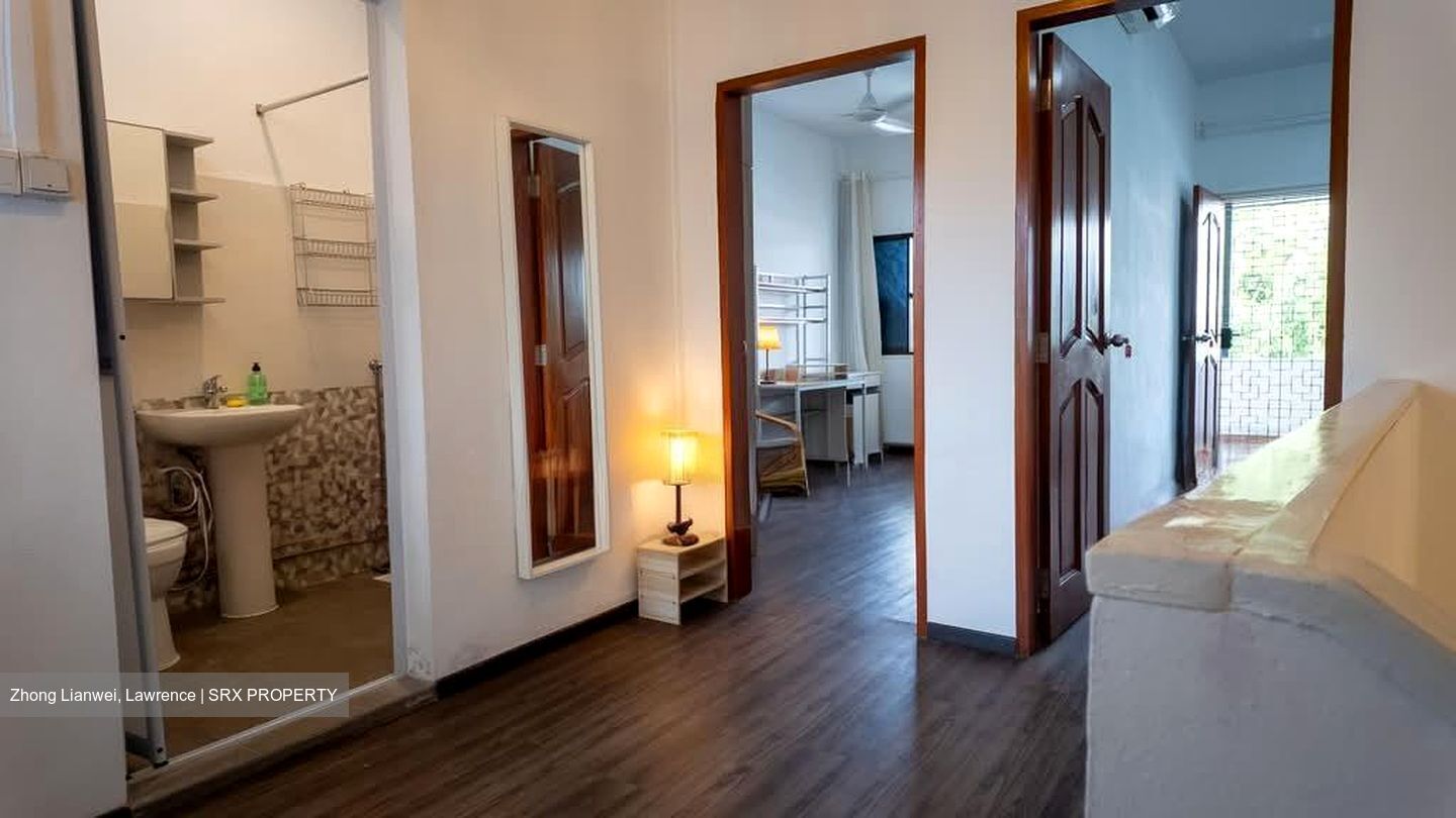 Jalan Pacheli (D19), Terrace #566507501